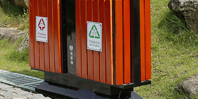 戶(hù)外鋼木分類(lèi)垃圾桶擺放圖